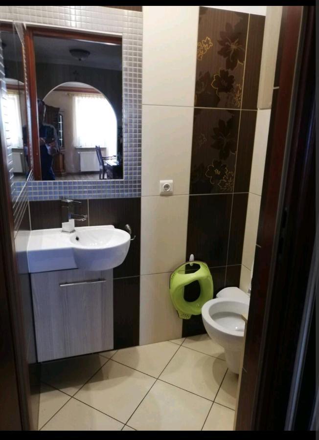 Apartament W Domu Z Kominkiem I Ogrodem Reda Exterior photo